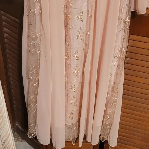 Vintage Modelyn Mesh Embroidered Patchwork Chiffon Flare Sleeve Dress For Women - Picture 6 of 8